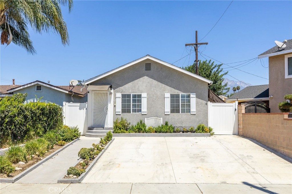 909 E I Street Property Photo 1