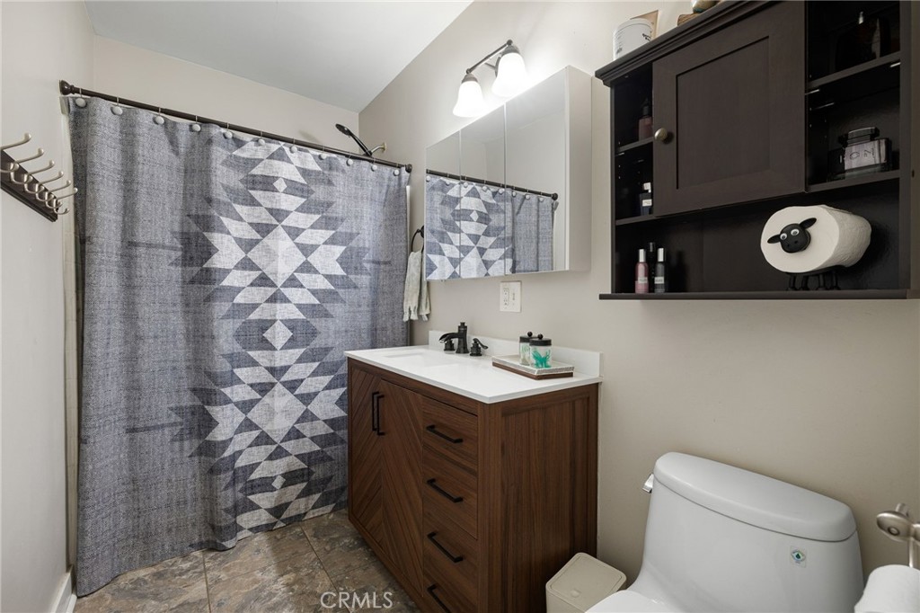 909 E I Street Property Photo 16