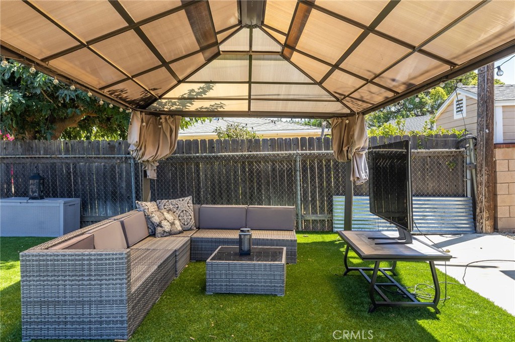 909 E I Street Property Photo 21