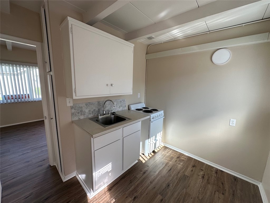 1015 N Azusa Avenue 03 Property Photo 4