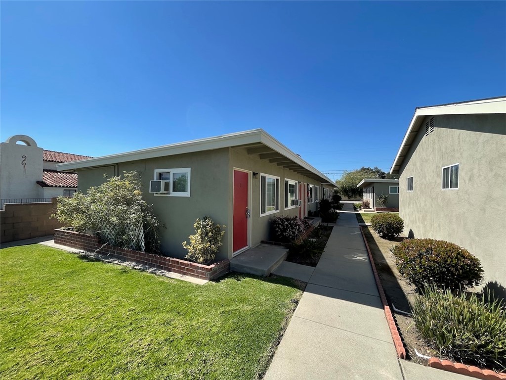 1015 N Azusa Avenue 03 Property Photo 12