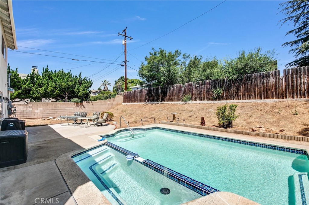 437 Portola Property Photo 24
