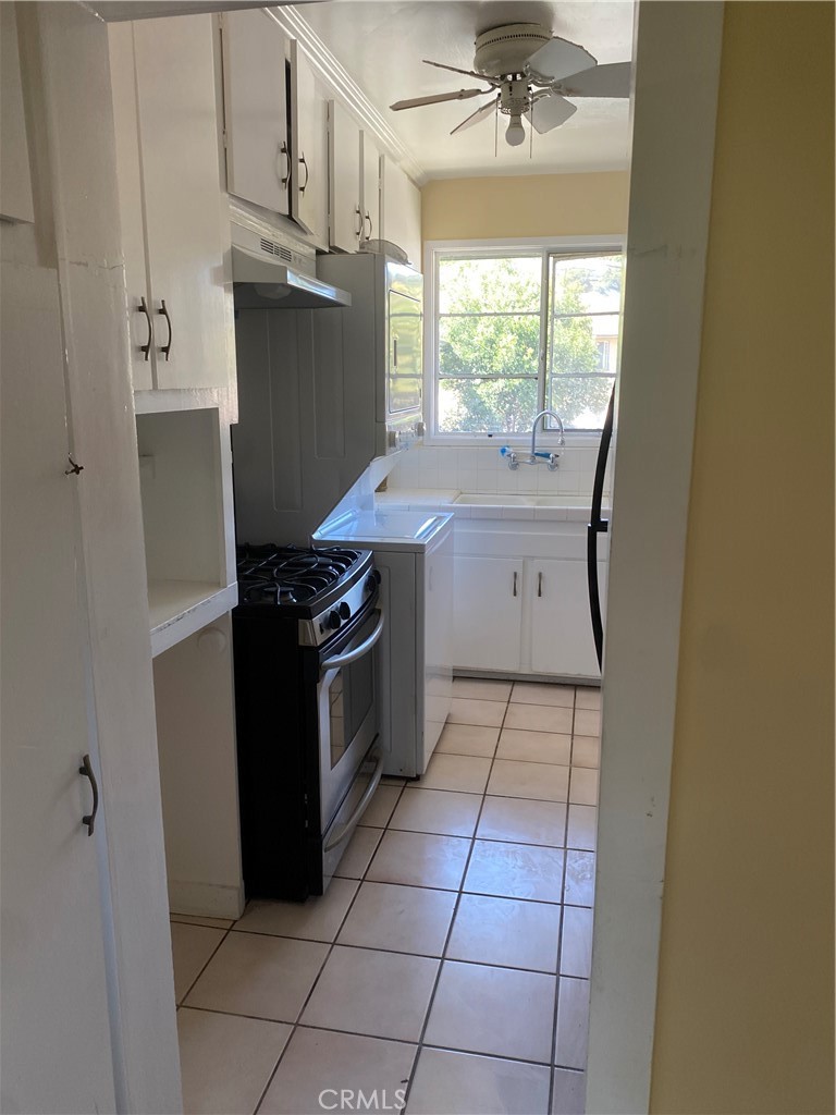 4061 Abourne C Property Photo 9