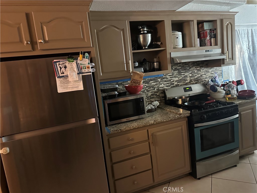 1040 S Alice Property Photo 4