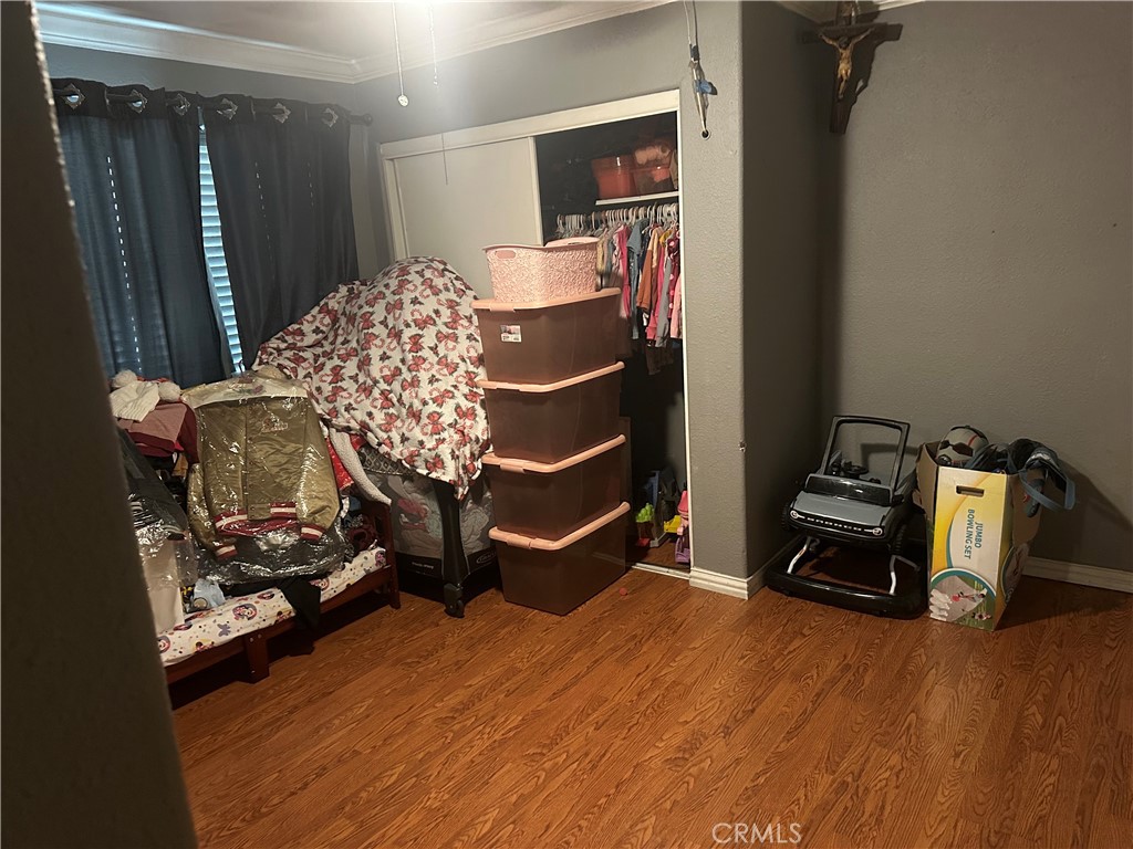 1040 S Alice Property Photo 5