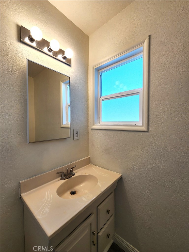 4765 Harvard Property Photo 7