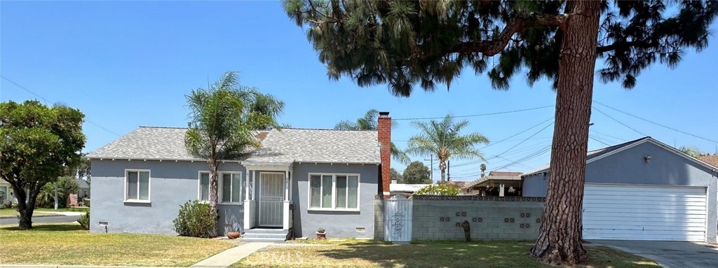 6915 Duchess Property Photo 1