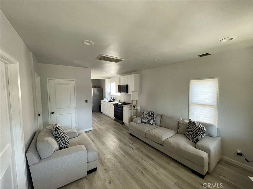 463 Macdonald Street Property Photo 6