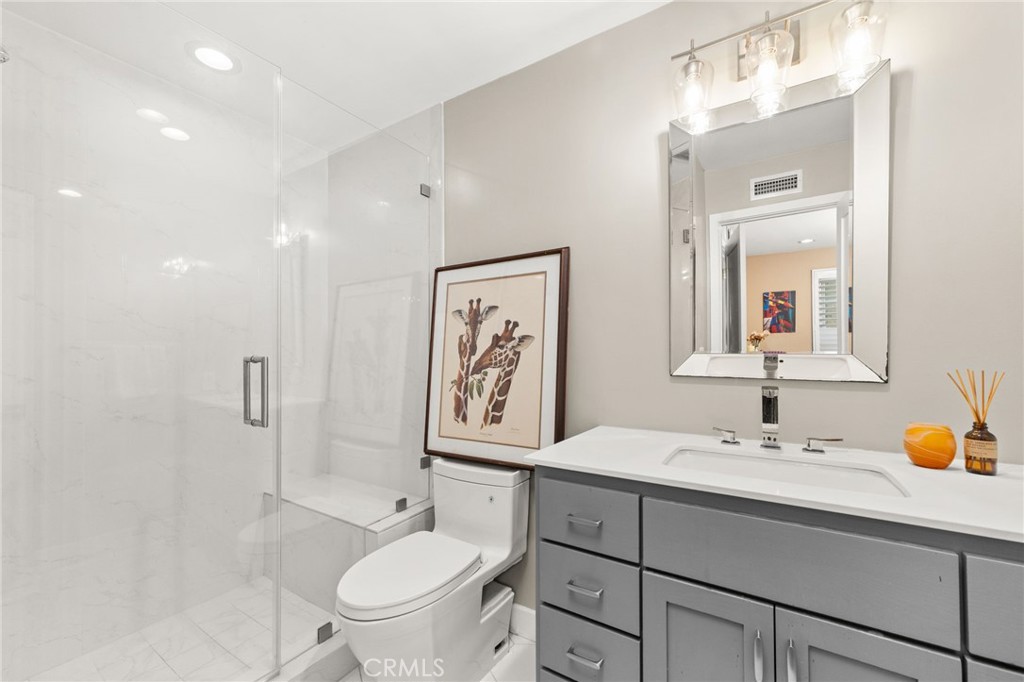 3860 Amberly Property Photo 15