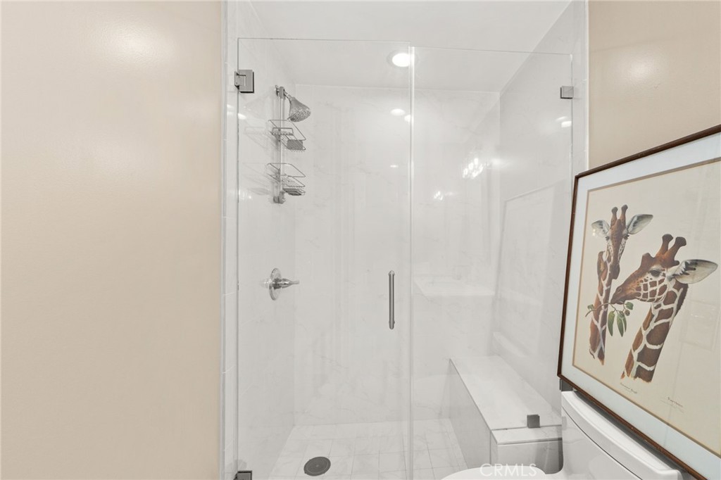 3860 Amberly Property Photo 16