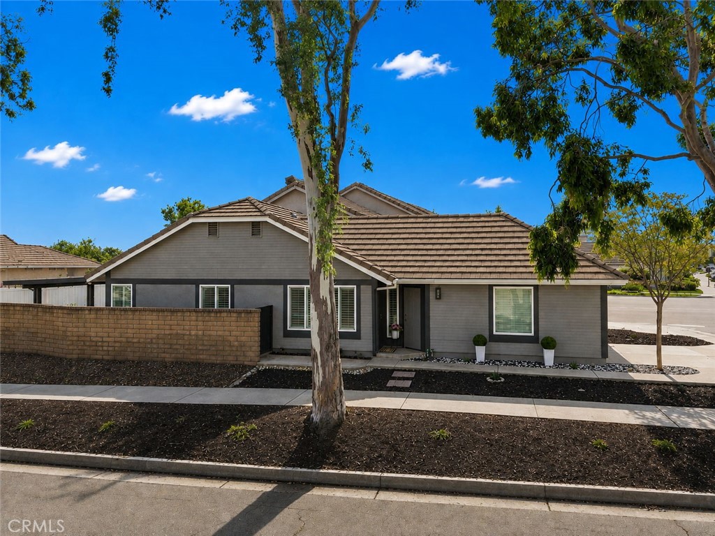 12351 Daisy Court Property Photo 2