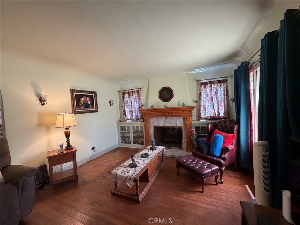 804 N Catalina Property Photo 2