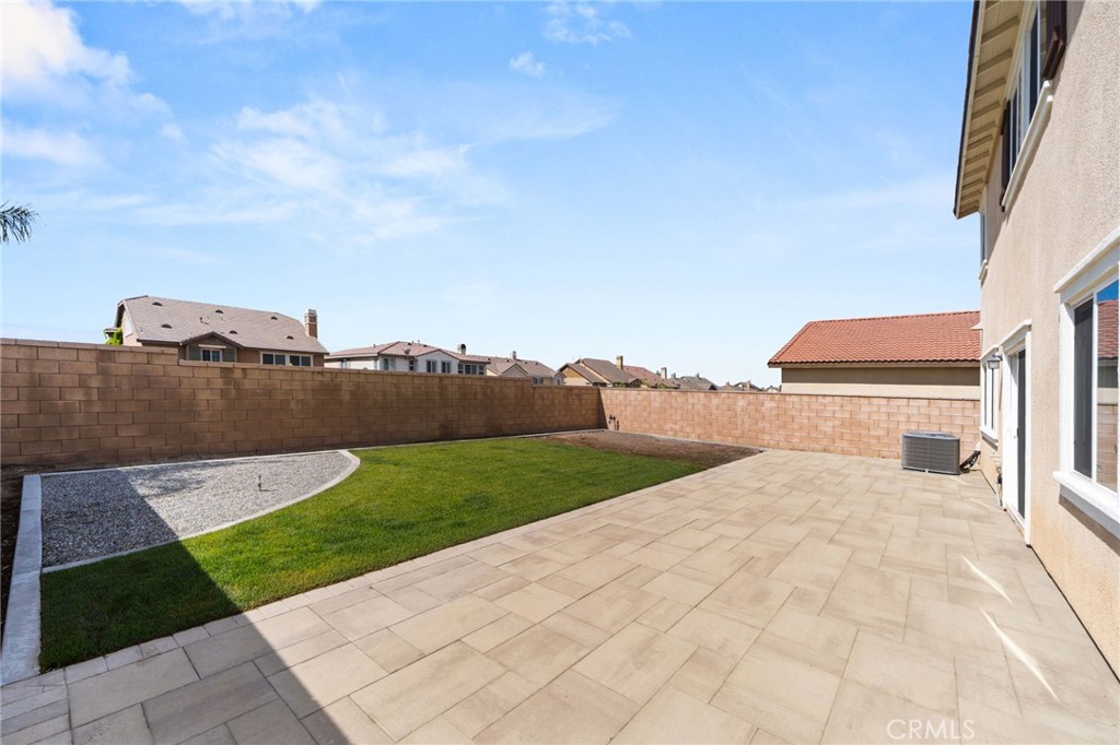 15623 Kings Peak Drive Property Photo 35