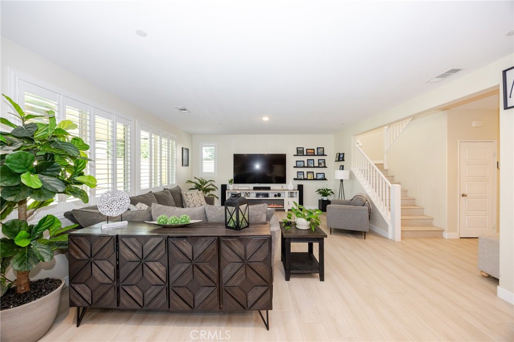 2229 Opal Street Property Photo 5