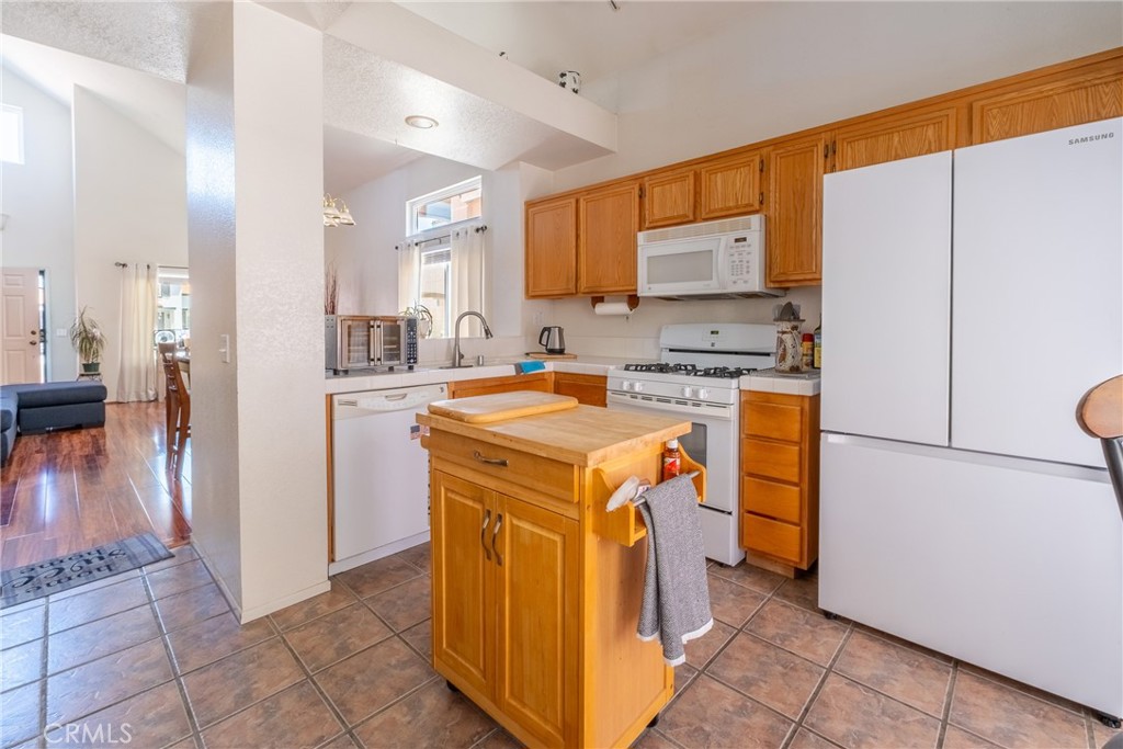 8026 Palermo Property Photo 5