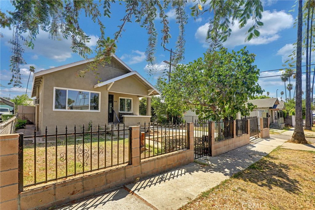 3816 3818 Drysdale Avenue Property Photo 1