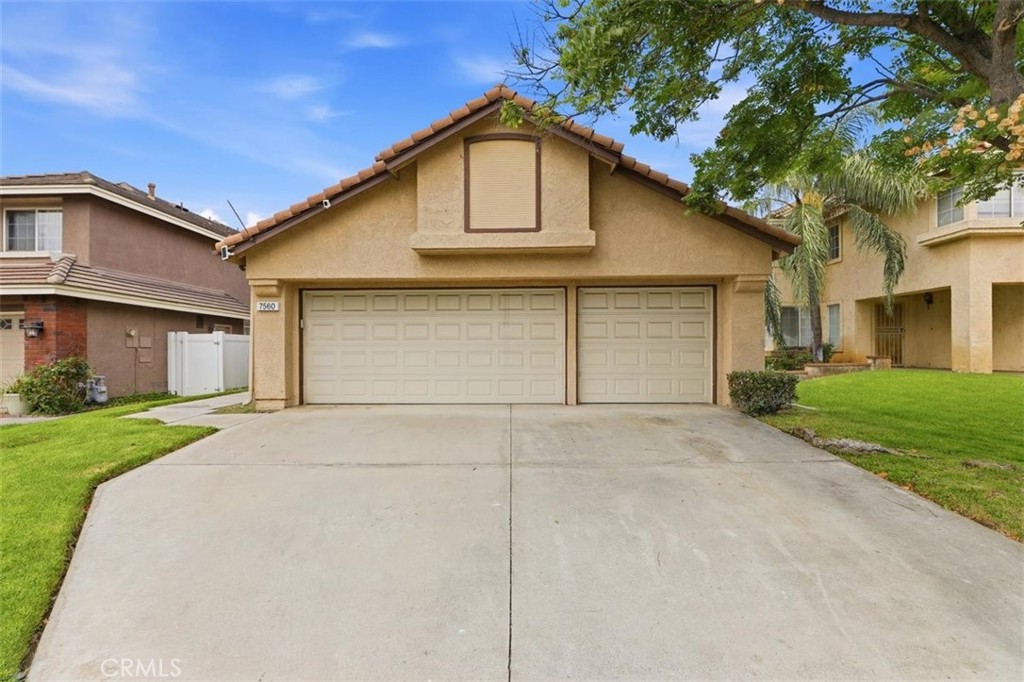 7560 Santa Lucia Property Photo 4