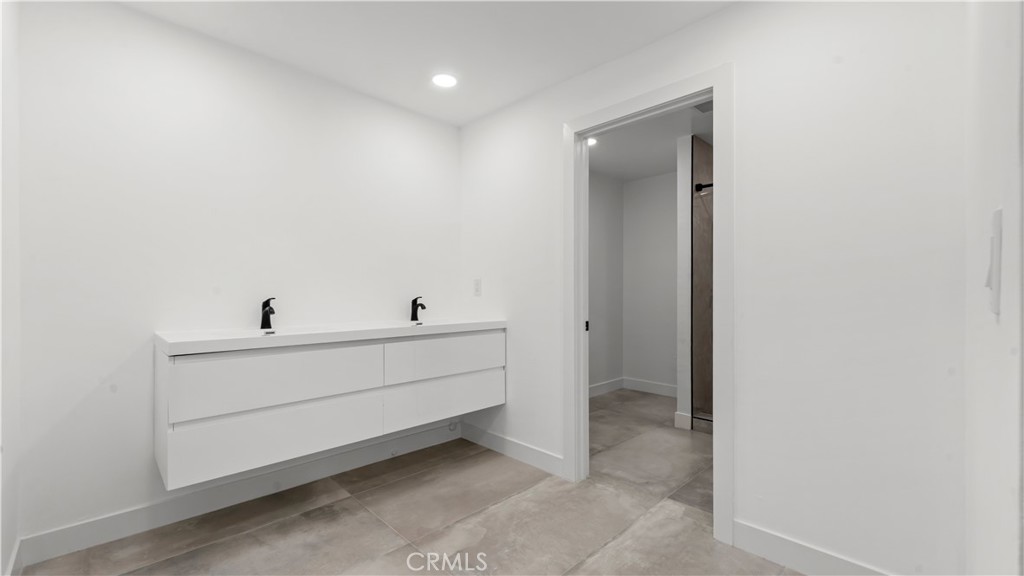 5737 Riverside Avenue Property Photo 27
