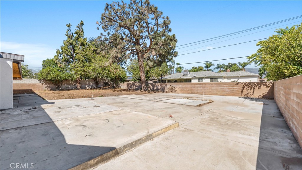 5737 Riverside Avenue Property Photo 32