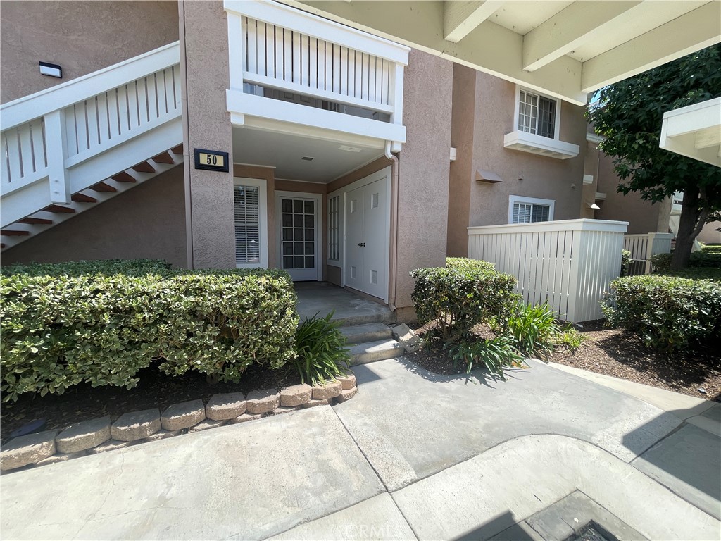 50 Woodleaf Property Photo 2