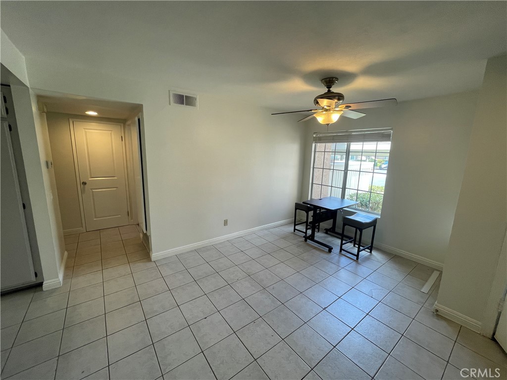 50 Woodleaf Property Photo 5