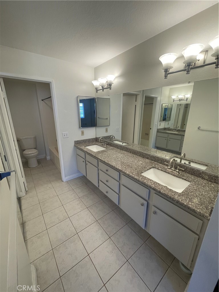 50 Woodleaf Property Photo 12