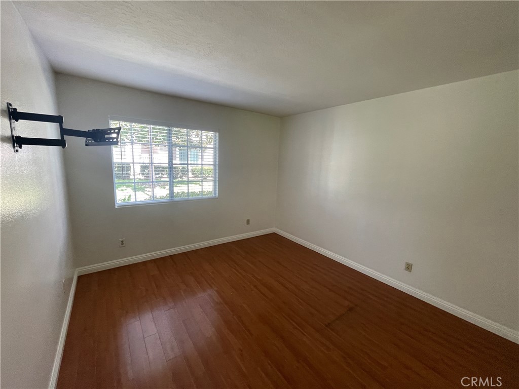 50 Woodleaf Property Photo 15