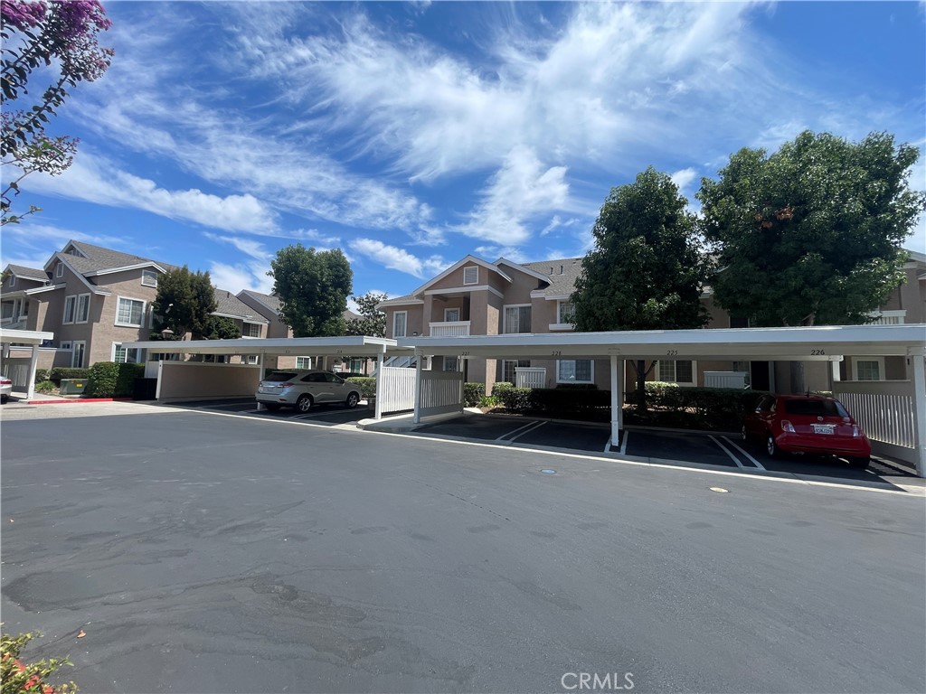 50 Woodleaf Property Photo 17
