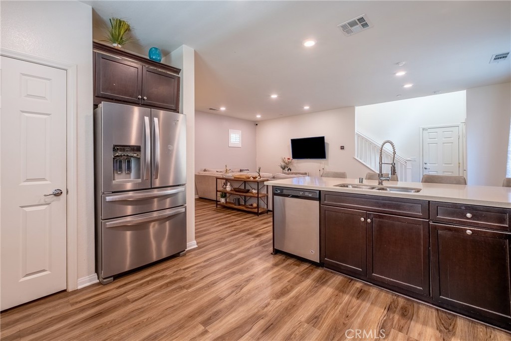 16029 Dexter Property Photo 8
