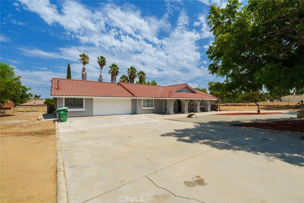 20150 Myron Property Photo 2