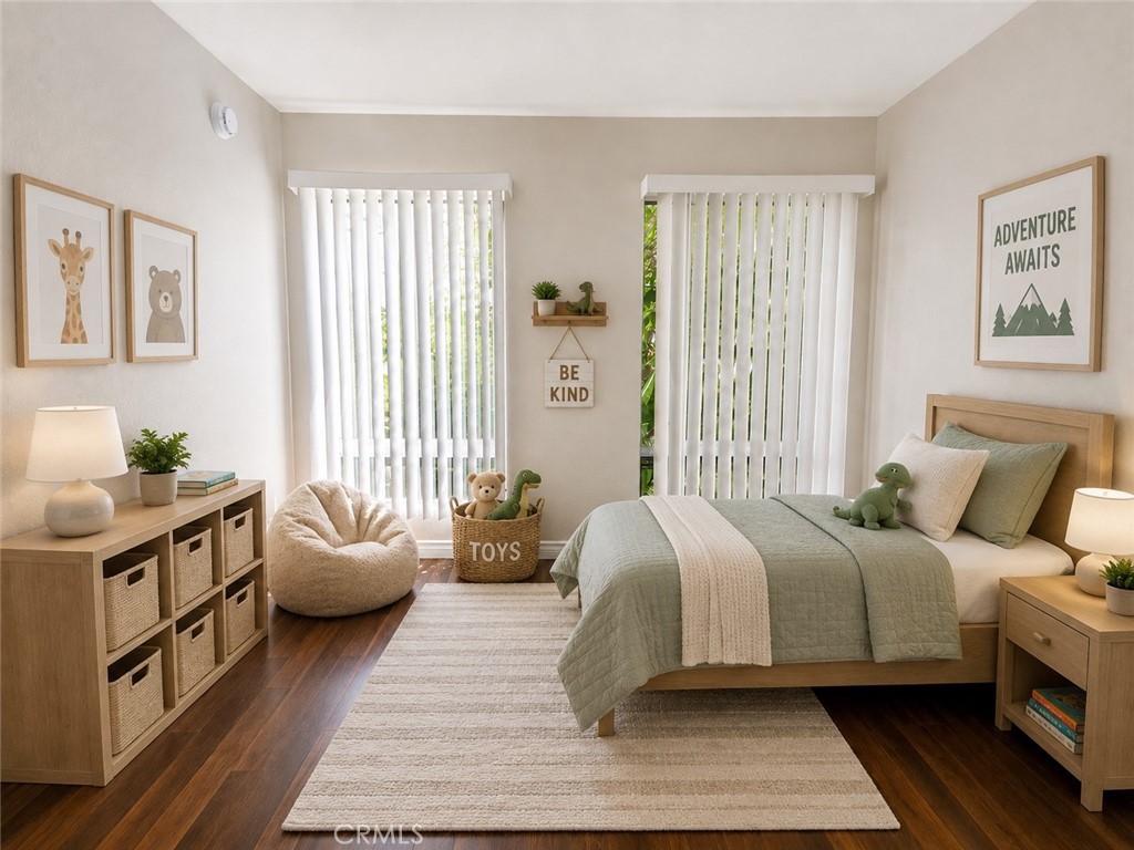 15051 Chatsworth St Property Photo 14