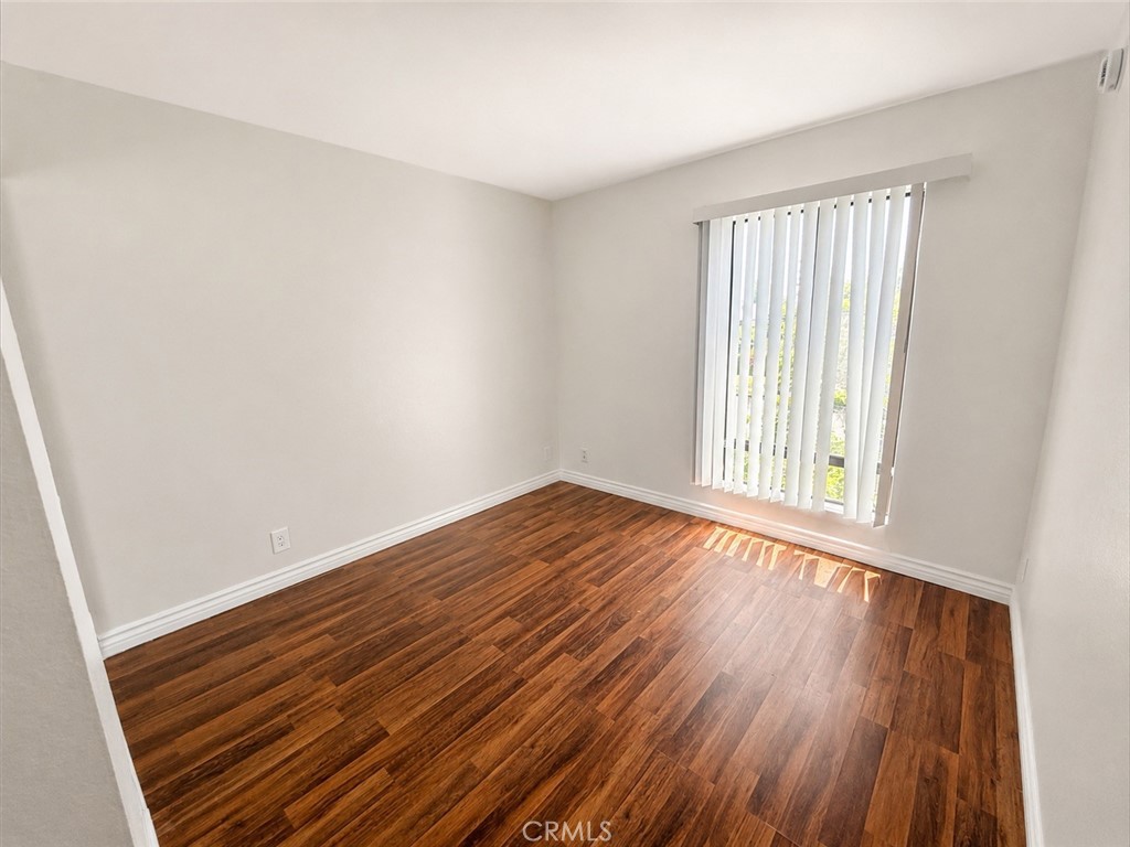 15051 Chatsworth St Property Photo 16