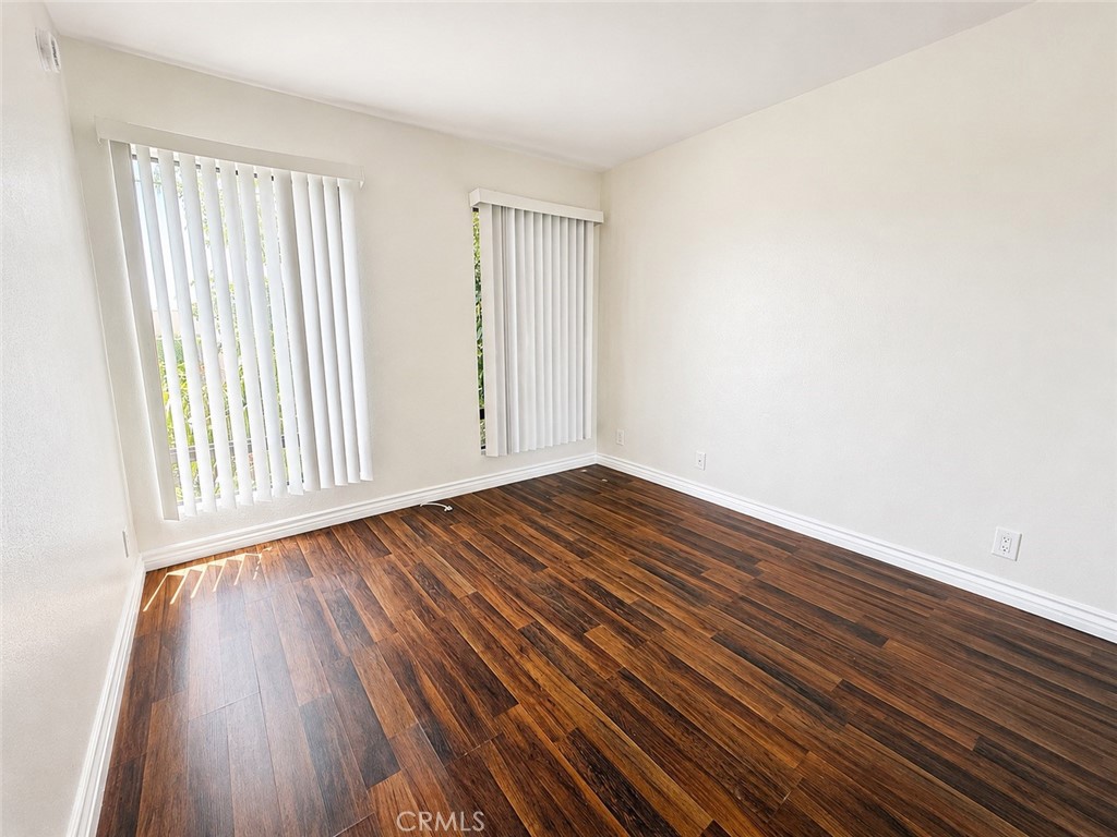 15051 Chatsworth St Property Photo 17