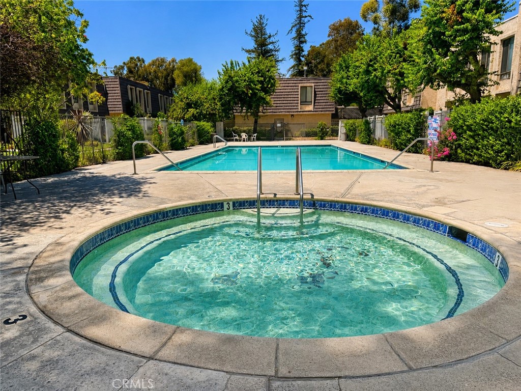 15051 Chatsworth St Property Photo 24