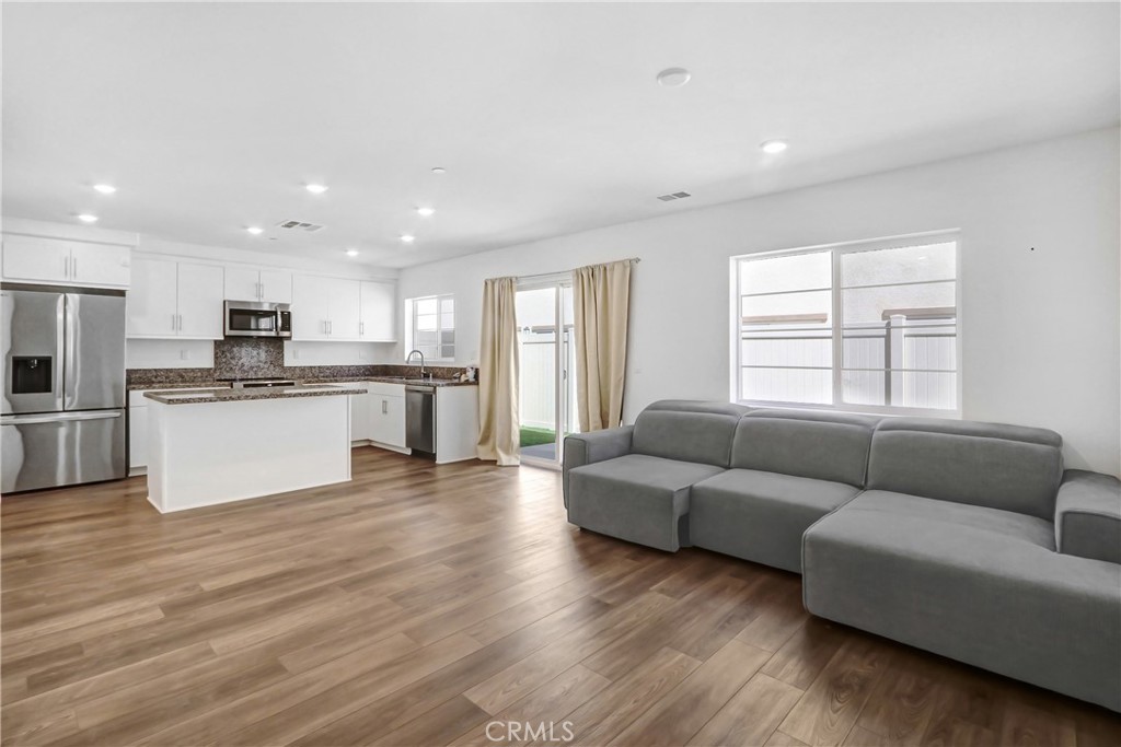 7102 Olive Grove Property Photo 2