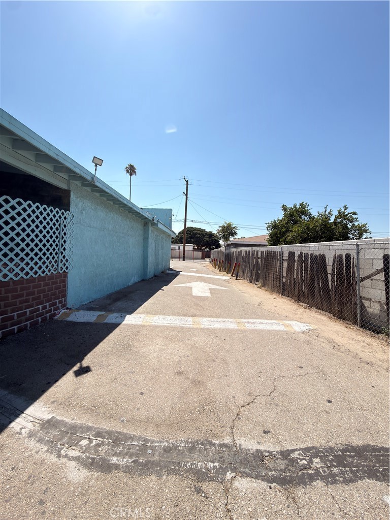 1564 5th Property Photo 3