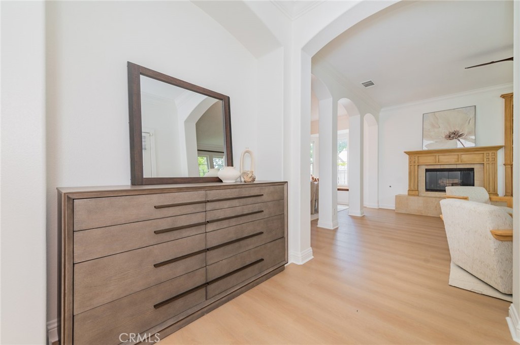 46 Middlebury Property Photo 4