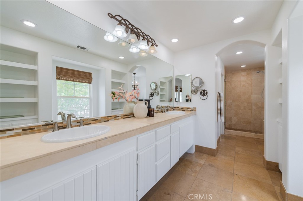 46 Middlebury Property Photo 21