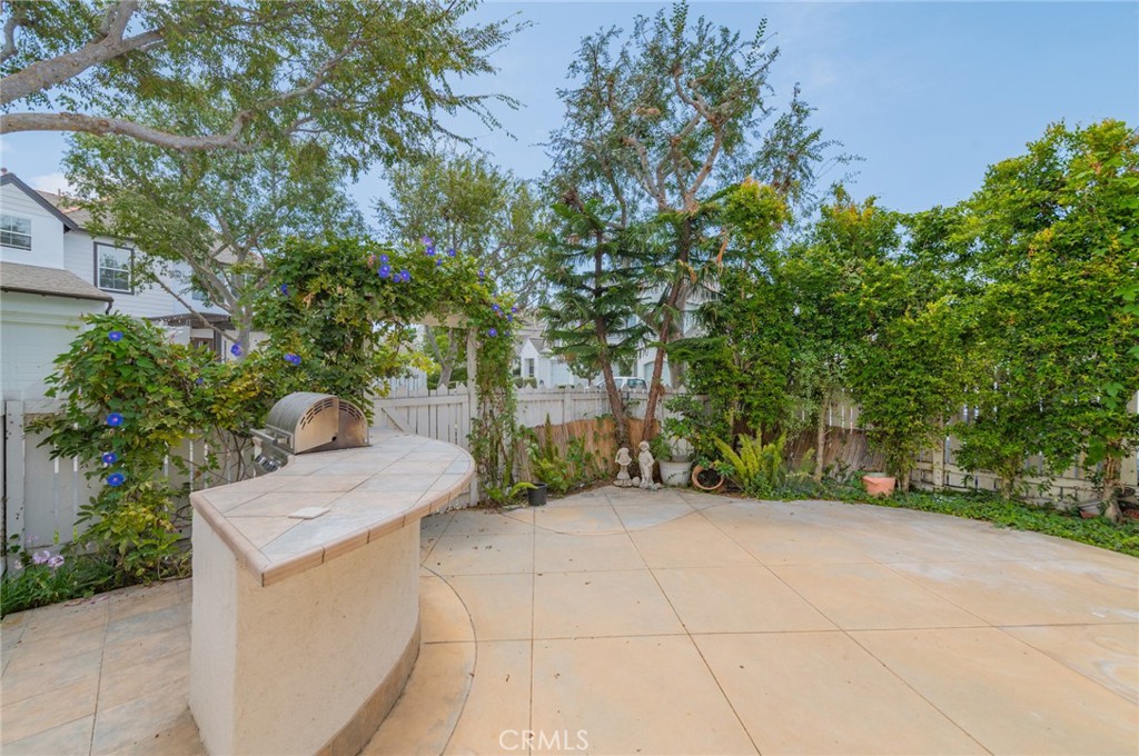 46 Middlebury Property Photo 28