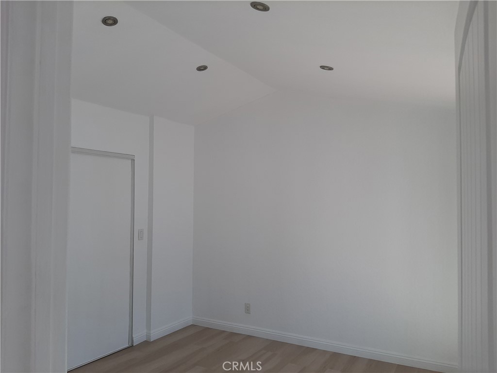 1652 Home Terrace Property Photo 11