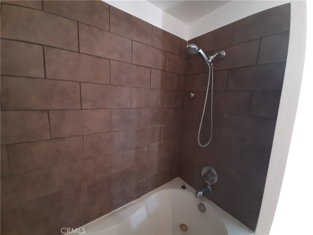 1652 Home Terrace Property Photo 14
