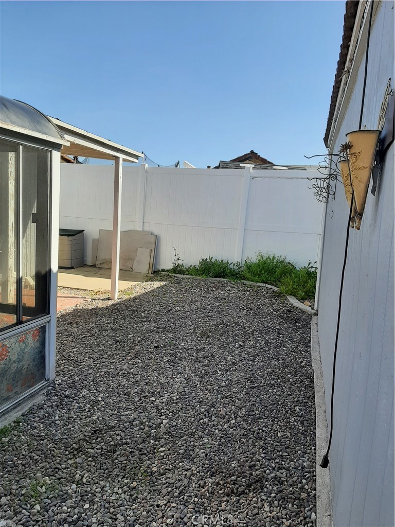 1652 Home Terrace Property Photo 22