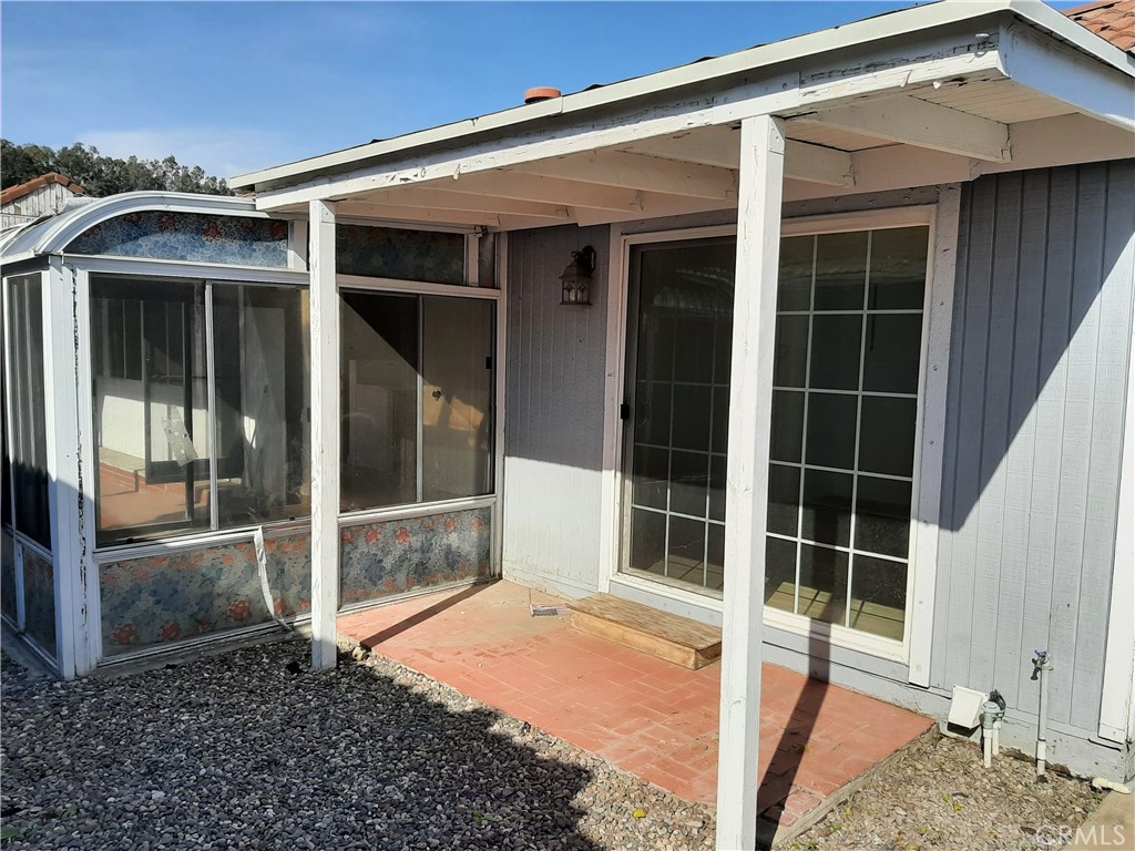1652 Home Terrace Property Photo 23