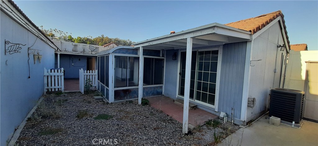 1652 Home Terrace Property Photo 25