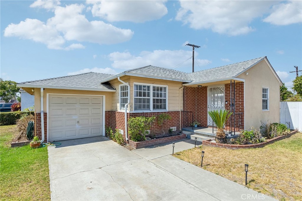 11316 Shade Lane Property Photo 1