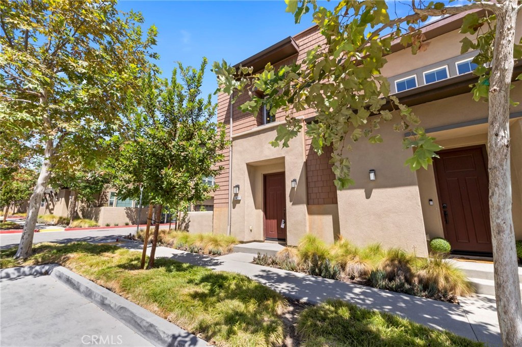 7427 Solstice Place Property Photo 3