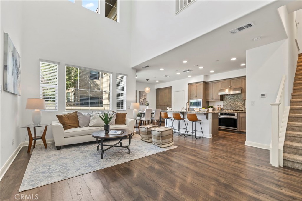 7427 Solstice Place Property Photo 4