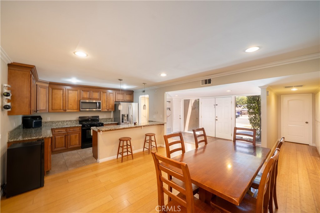 7378 Ruby Avenue Property Photo 8