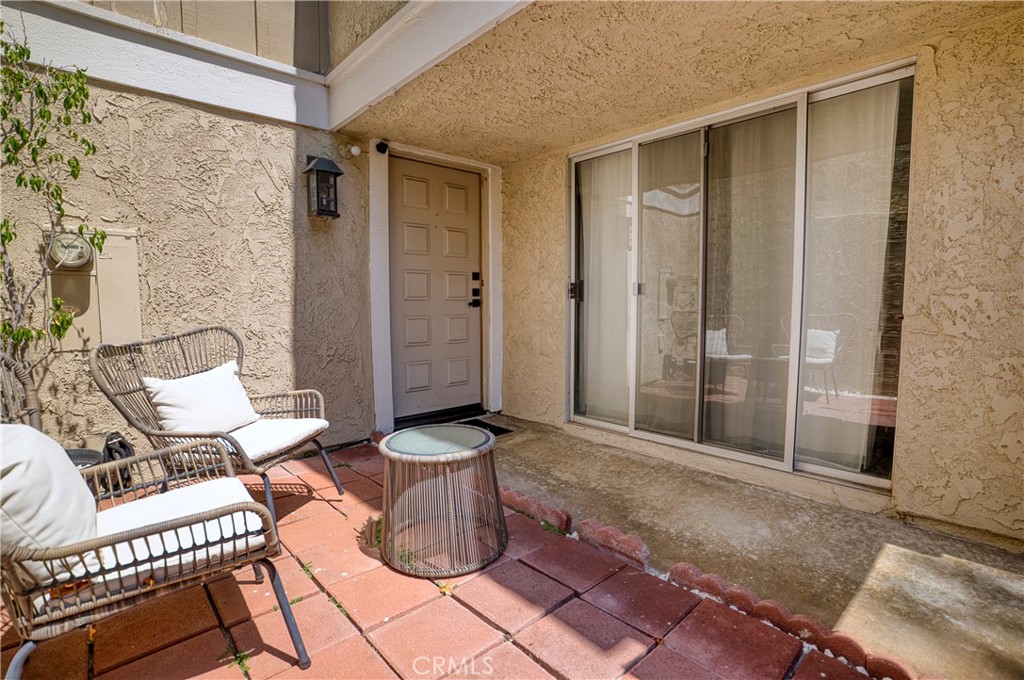 14385 Suffolk Property Photo 5
