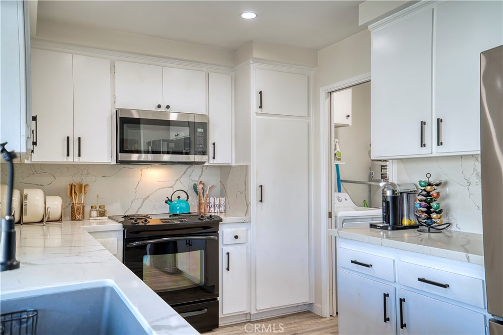 14385 Suffolk Property Photo 10
